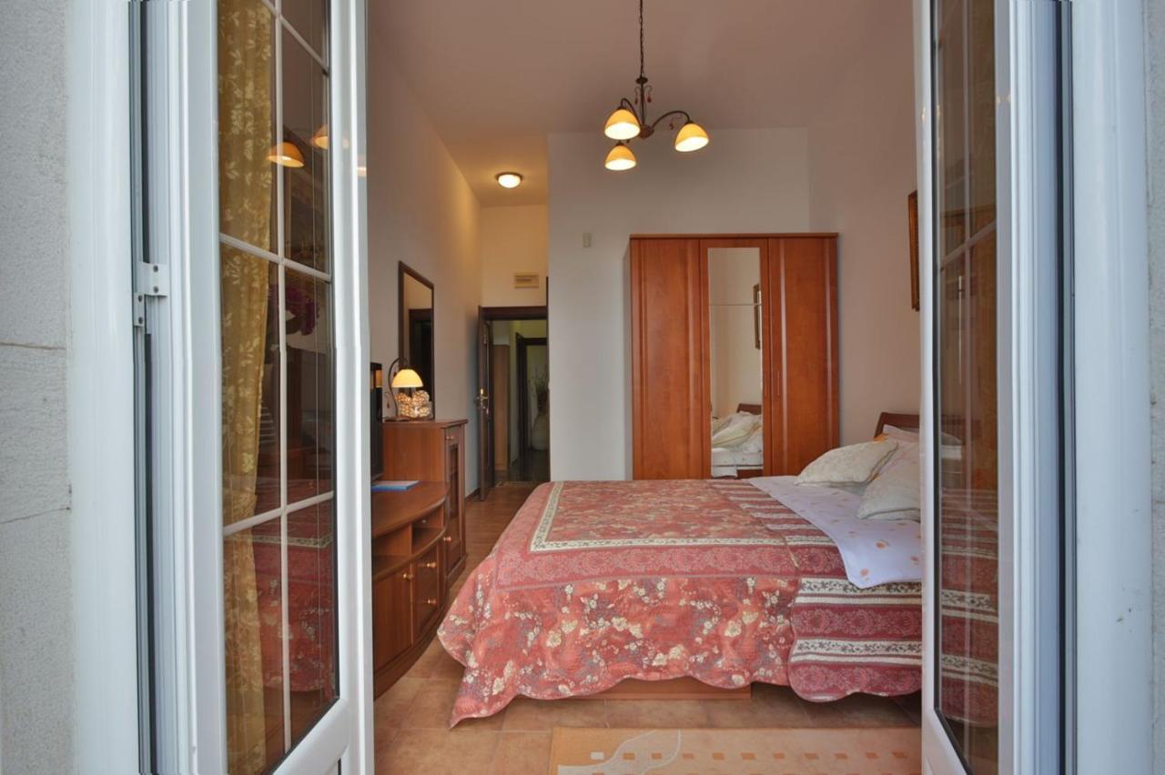 Royal Holiday Apartments סבטי סטפן מראה חיצוני תמונה
