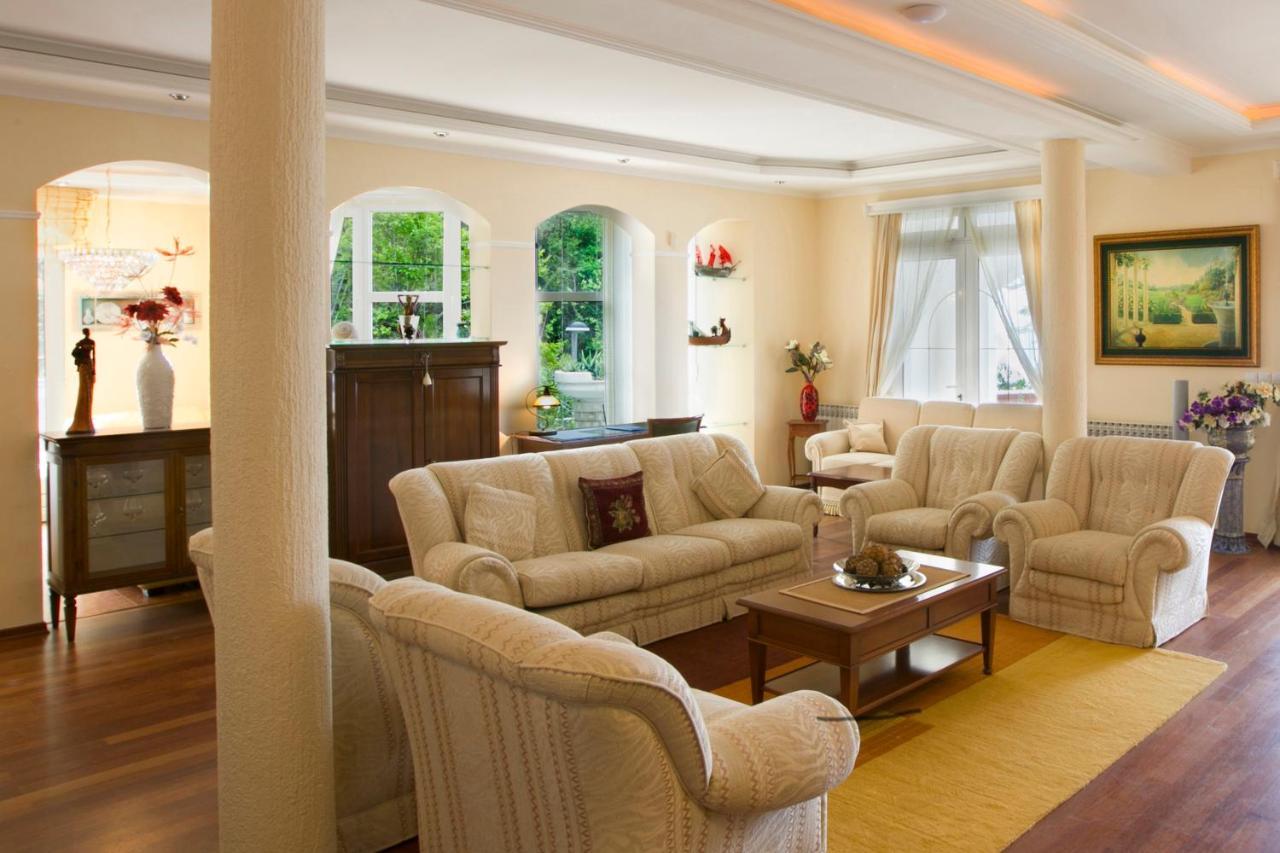 Royal Holiday Apartments סבטי סטפן מראה חיצוני תמונה