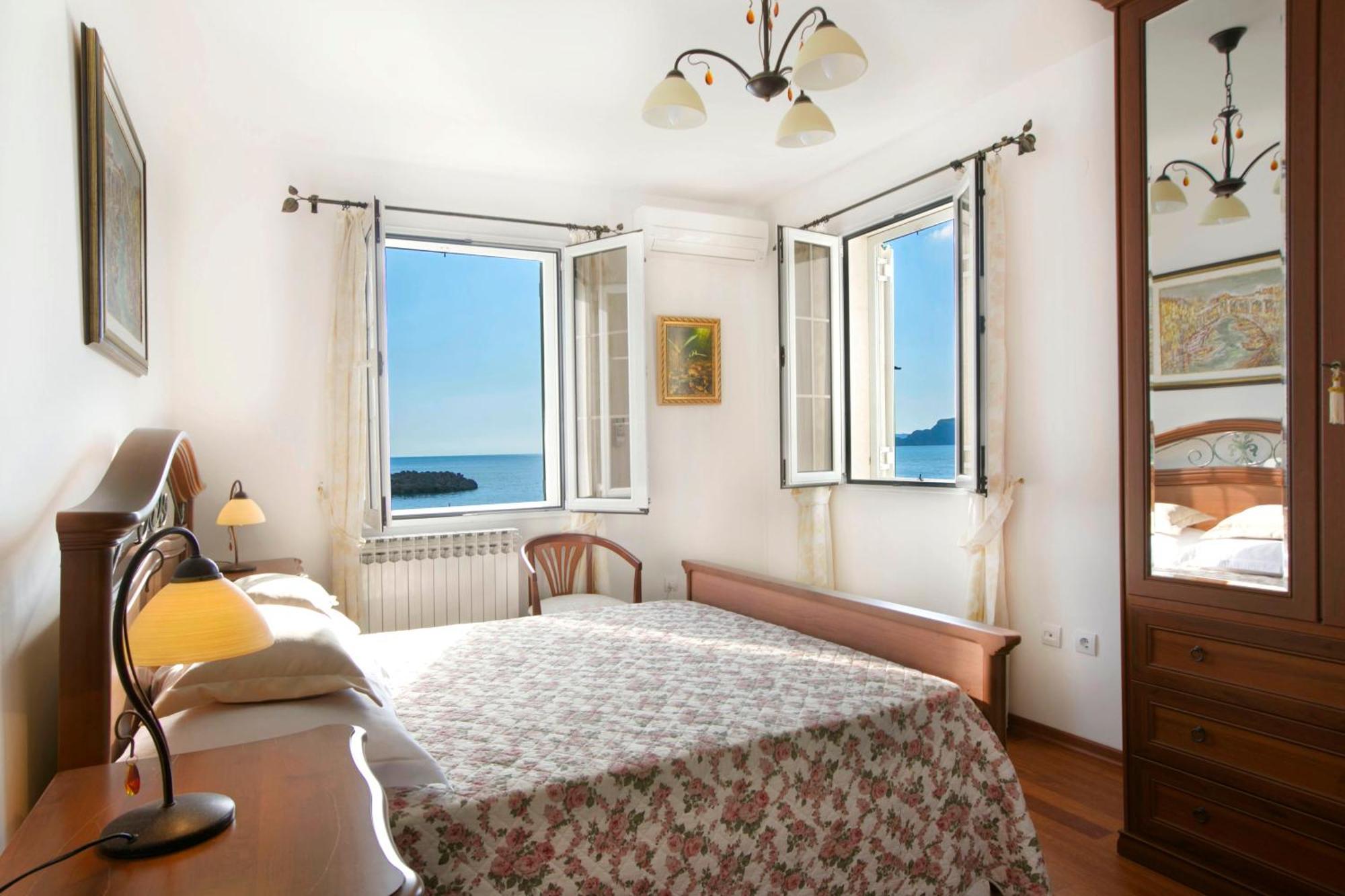 Royal Holiday Apartments סבטי סטפן מראה חיצוני תמונה