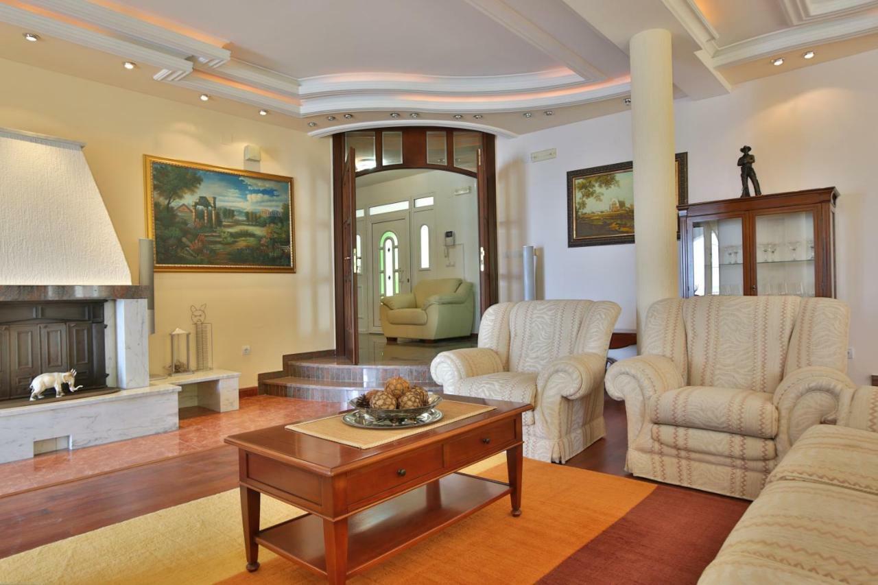 Royal Holiday Apartments סבטי סטפן מראה חיצוני תמונה