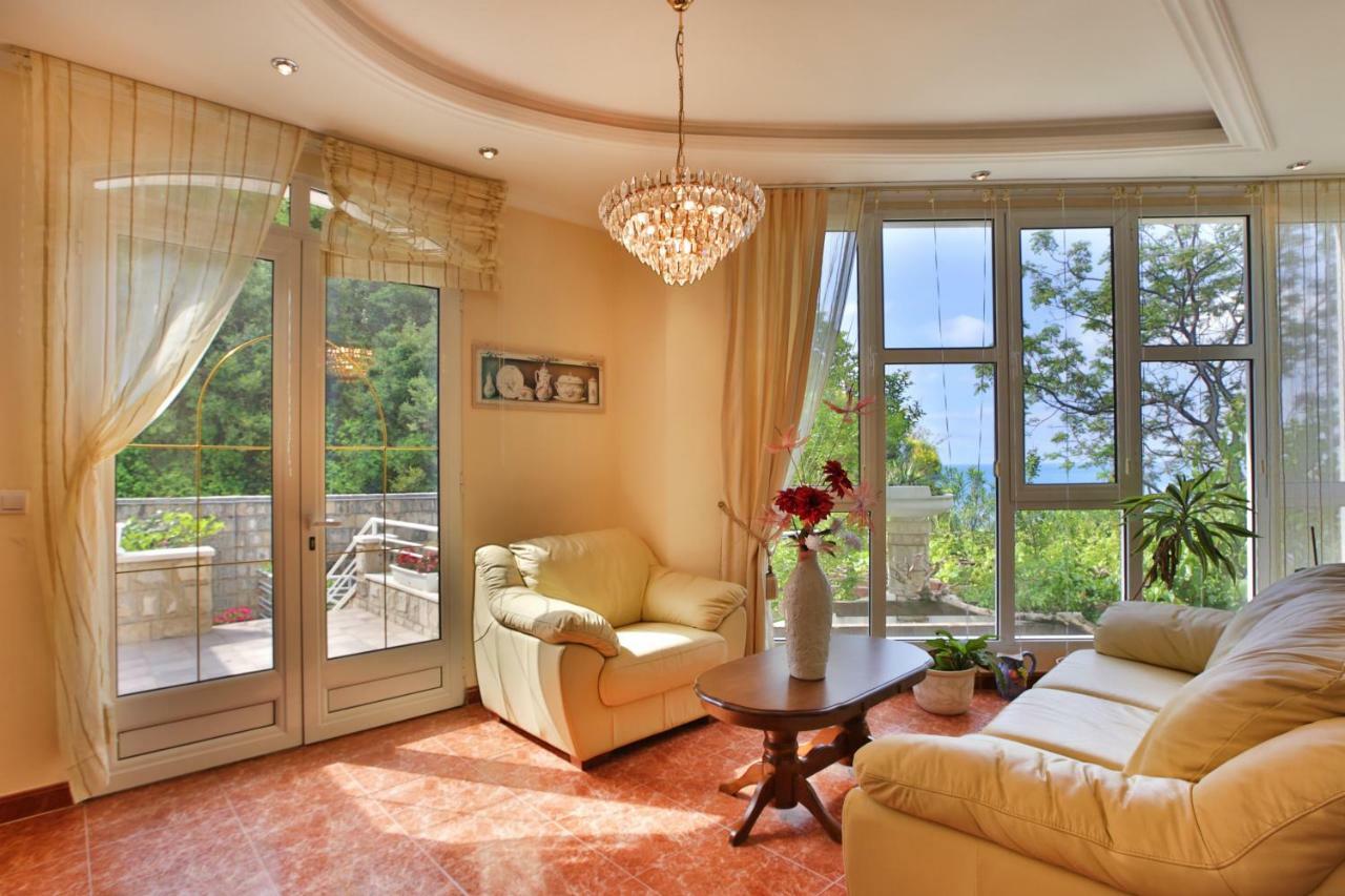 Royal Holiday Apartments סבטי סטפן מראה חיצוני תמונה